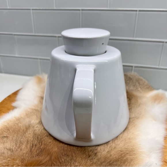 Vintage Ikea 1990’s White Minimalist Ceramic Teapot - VARME Discontinued Ikea - Picture 6 of 15